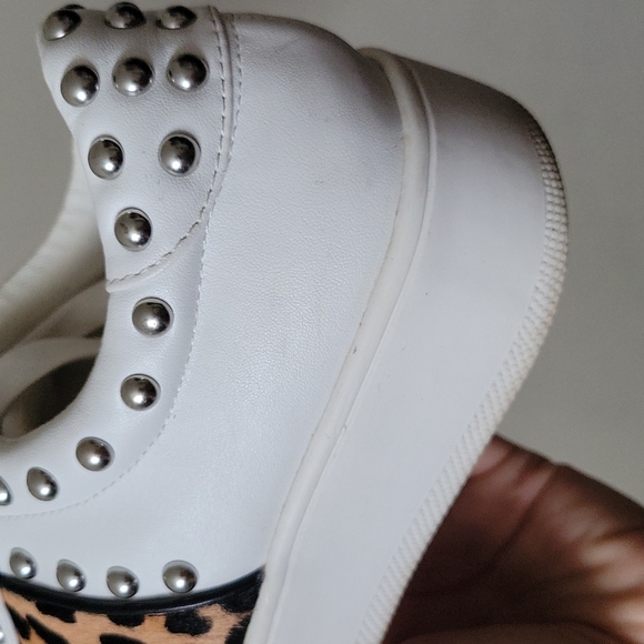 Steve Madden leopard/studded detailed sneakers - Picture 12 of 14